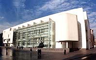 巴塞罗那国家当代艺术博物馆