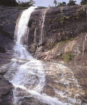 黄山温泉风景图