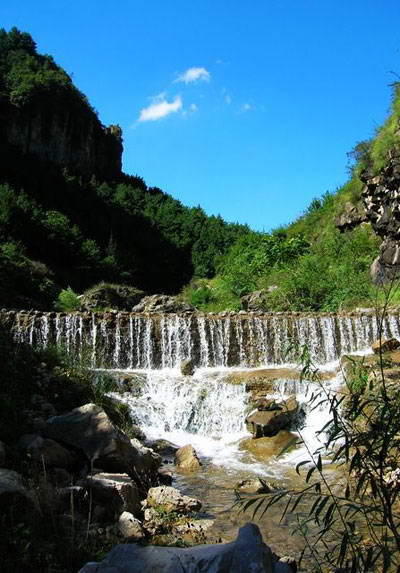 天脊山自然风景区风景图