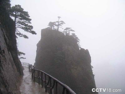 龙虎山风景图