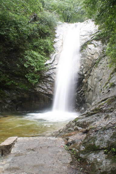 龙池十八瀑