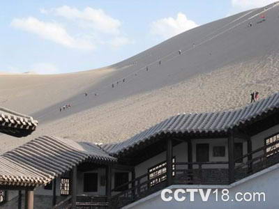 鸣沙山，月牙泉风景图