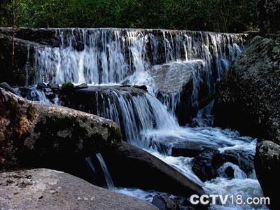 冶力关风景区风景图