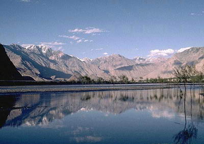 克孜尔湖风景图