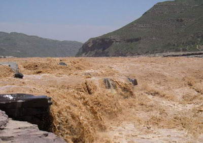 黄河壶口瀑布风景图