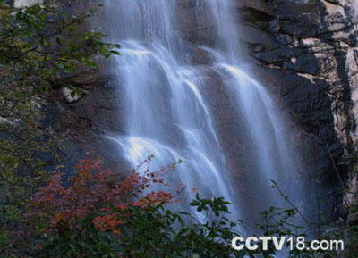 天生桥地质公园风景图