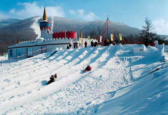 北大湖滑雪场风景图